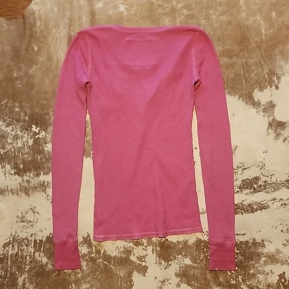 Y2K Pink VS Snow Cat Henley Top. Size: XS - Picture 5 of 8